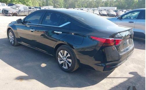 Super Black Clearcoat 2022 Nissan Altima S FWD