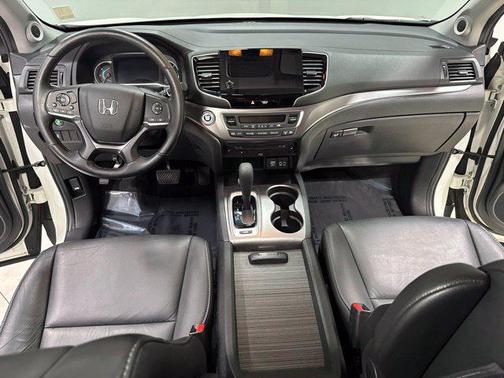 White Diamond Pearl 2019 Honda Pilot EX-L