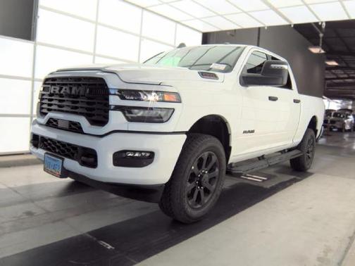 Bright White Clearcoat 2026 RAM 2500 Big Horn Crew Cab 4x4 6'4' Box