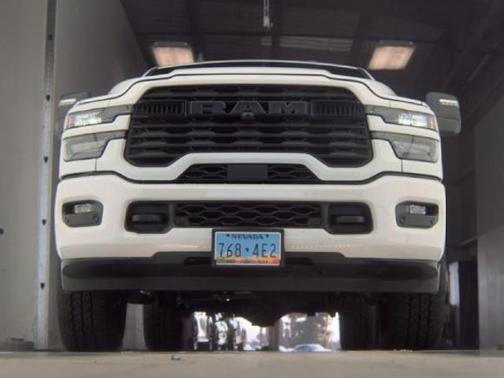 Bright White Clearcoat 2026 RAM 2500 Big Horn Crew Cab 4x4 6'4' Box