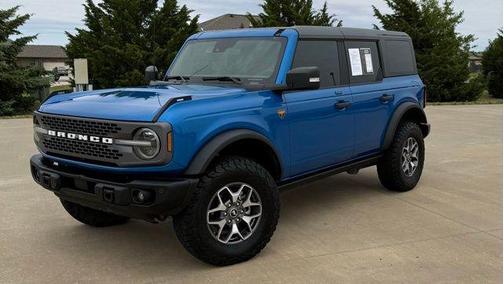 Velocity Blue Metallic 2023 Ford Bronco Badlands