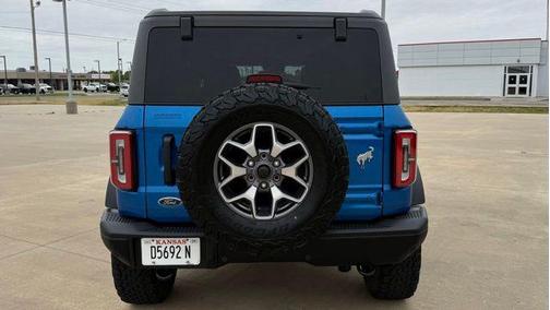Velocity Blue Metallic 2023 Ford Bronco Badlands