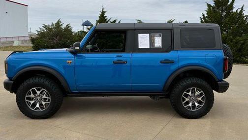 Velocity Blue Metallic 2023 Ford Bronco Badlands