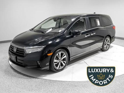 Crystal Black Pearl 2024 Honda Odyssey Touring
