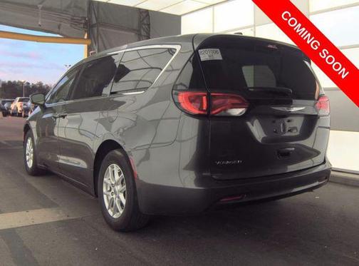 Granite Crystal Metallic Clearcoat 2022 Chrysler Voyager LX