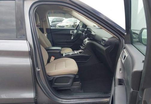 Gray Metallic 2021 Ford Explorer Base