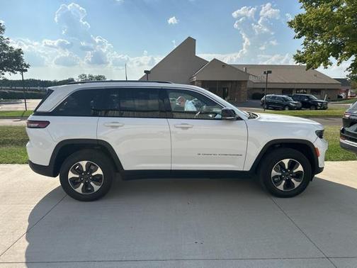 2023 Jeep Grand Cherokee 4xe Base