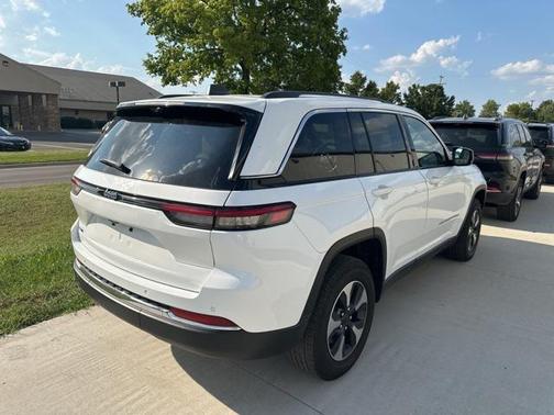 2023 Jeep Grand Cherokee 4xe Base