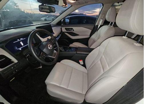 2025 Nissan Rogue SL