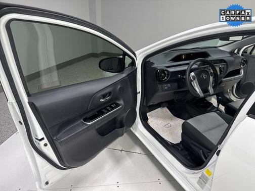 2016 Toyota Prius c One