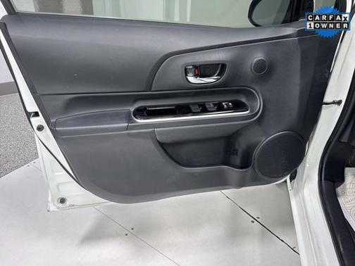 2016 Toyota Prius c One