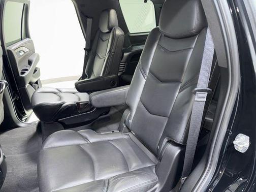 2019 Cadillac Escalade Platinum