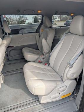 2013 Toyota Sienna XLE