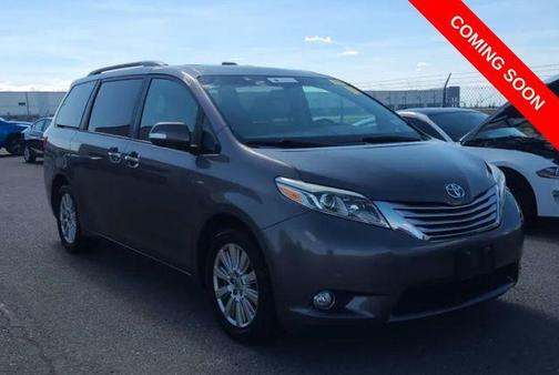 Predawn Gray Mica 2017 Toyota Sienna XLE