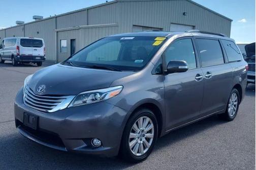 Predawn Gray Mica 2017 Toyota Sienna XLE