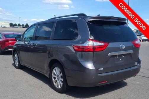 Predawn Gray Mica 2017 Toyota Sienna XLE