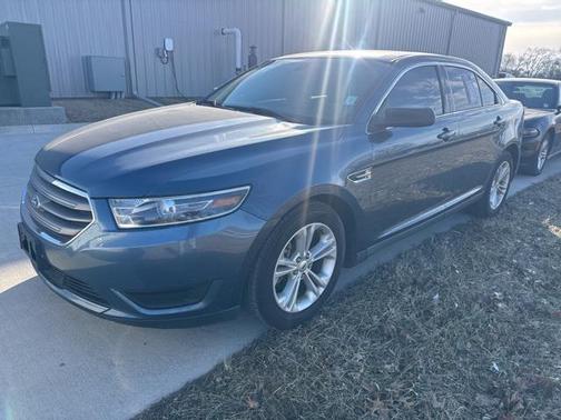 2018 Ford Taurus SE