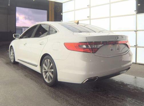 2017 Hyundai Azera Base