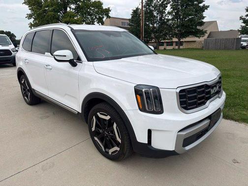 Glacial White Pearl 2023 Kia Telluride S