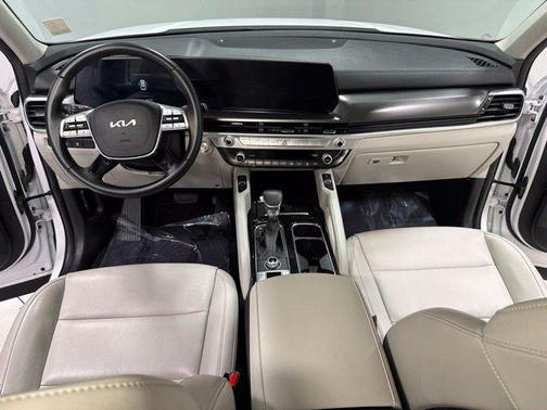 Glacial White Pearl 2023 Kia Telluride S