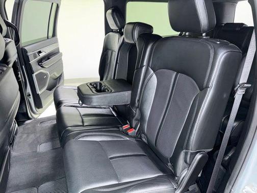 Silver Zynith 2024 Jeep Wagoneer L Series II 4x4