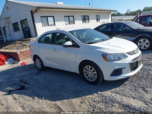 Summit White 2020 Chevrolet Sonic FWD Sedan LT