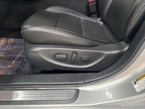 Brilliant Silver Metallic 2022 Nissan Maxima SV Xtronic CVT