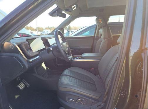 2023 Rivian R1T Adventure Quad Motor Large Pack