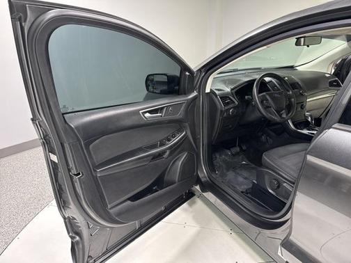 2017 Ford Edge SE