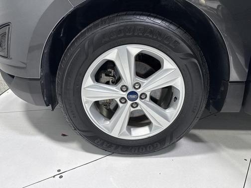 2017 Ford Edge SE