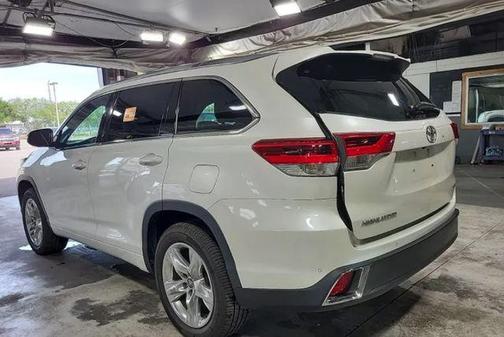 Blizzard Pearl 2017 Toyota Highlander Limited