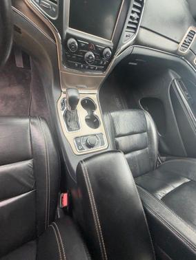 Brilliant Black Crystal Pearlcoat 2016 Jeep Grand Cherokee Limited