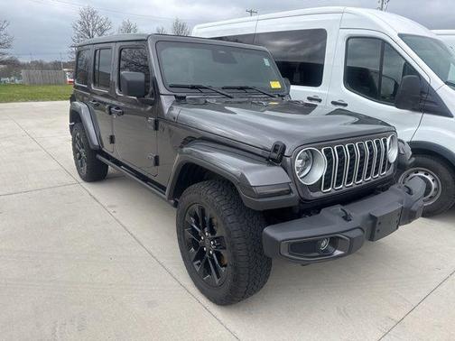 2025 Jeep Wrangler 4-Door Sahara 4x4