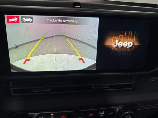 Granite Crystal Metallic Clearcoat 2025 Jeep Wrangler 4-Door Sahara 4x4