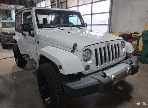 Bright White Clearcoat 2017 Jeep Wrangler Sahara