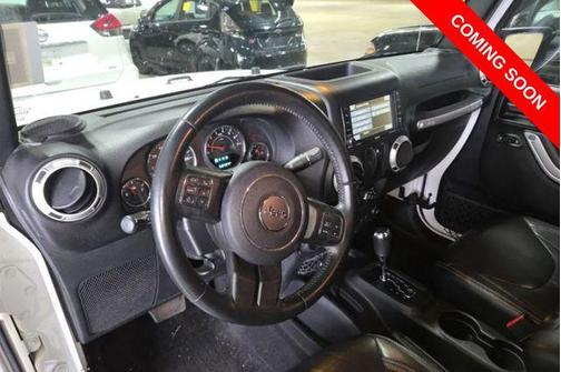 Bright White Clearcoat 2017 Jeep Wrangler Sahara
