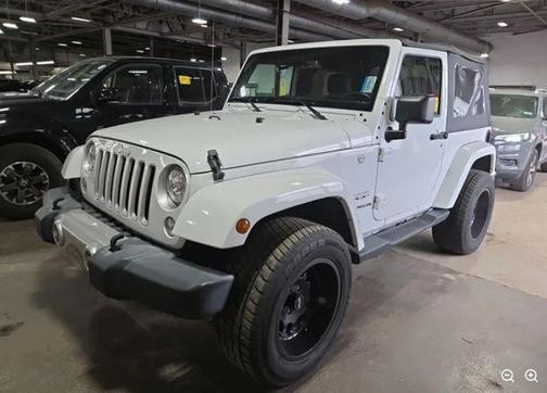 Bright White Clearcoat 2017 Jeep Wrangler Sahara