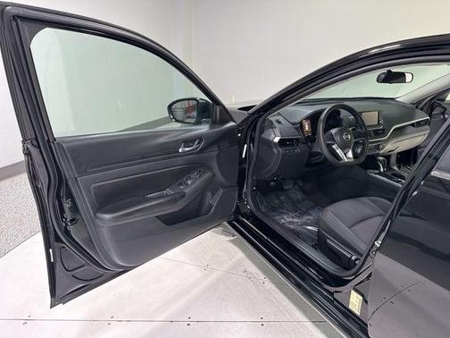 2022 Nissan Altima S FWD