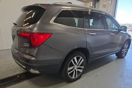 Modern Steel Metallic 2017 Honda Pilot Touring