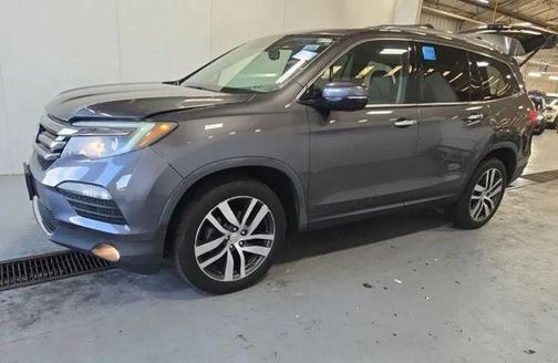 Modern Steel Metallic 2017 Honda Pilot Touring
