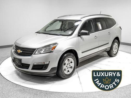Silver Ice Metallic 2017 Chevrolet Traverse LS