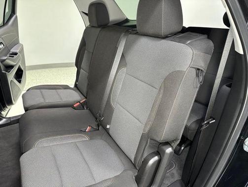 Mosaic Black Metallic 2020 Chevrolet Traverse LS