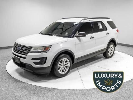 Oxford White 2017 Ford Explorer Base