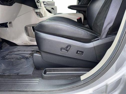 Billet Clearcoat 2019 Dodge Grand Caravan SXT