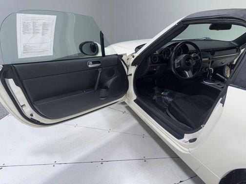 2006 Mazda MX-5 Miata Sport
