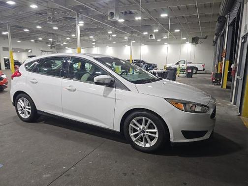 Oxford White 2015 Ford Focus SE