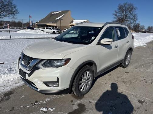 2017 Nissan Rogue SV