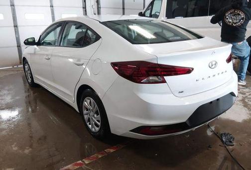 2020 Hyundai ELANTRA SE