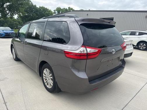 2015 Toyota Sienna XLE