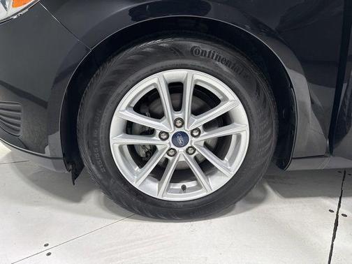 Shadow Black 2018 Ford Focus SE